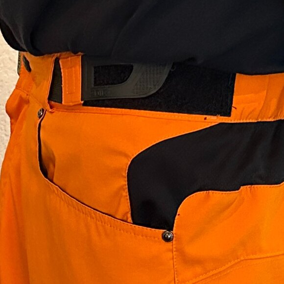 ZOIC Ether Shell Bike Shorts with Padded Liner Shorts- 36-38 - Picture 4 of 16